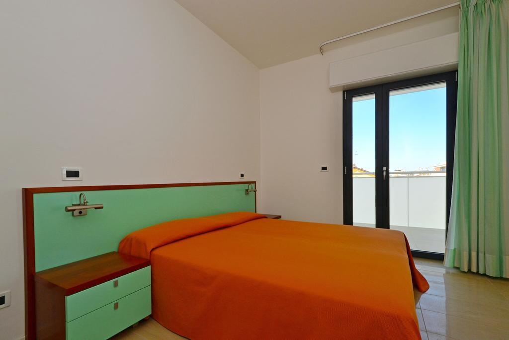 Residenza Verde Apartman Lignano Sabbiadoro Szoba fotó